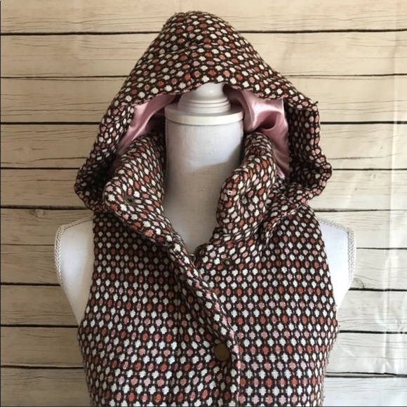 Charlotte Russe Embroidered Button-Up Vest - Picture 2 of 8